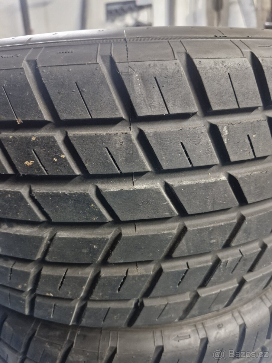 Zavodní pneumatiky Pirelli - 2