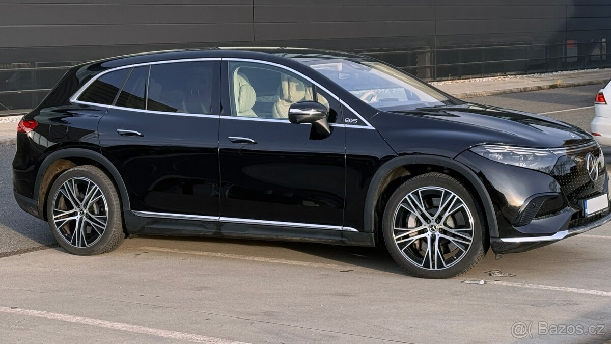 Mercedes EQS SUV - 2