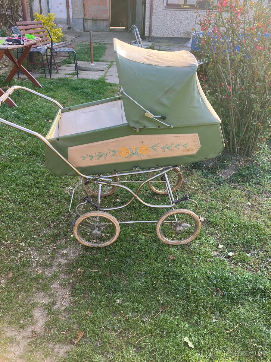Staré kočárky - 2