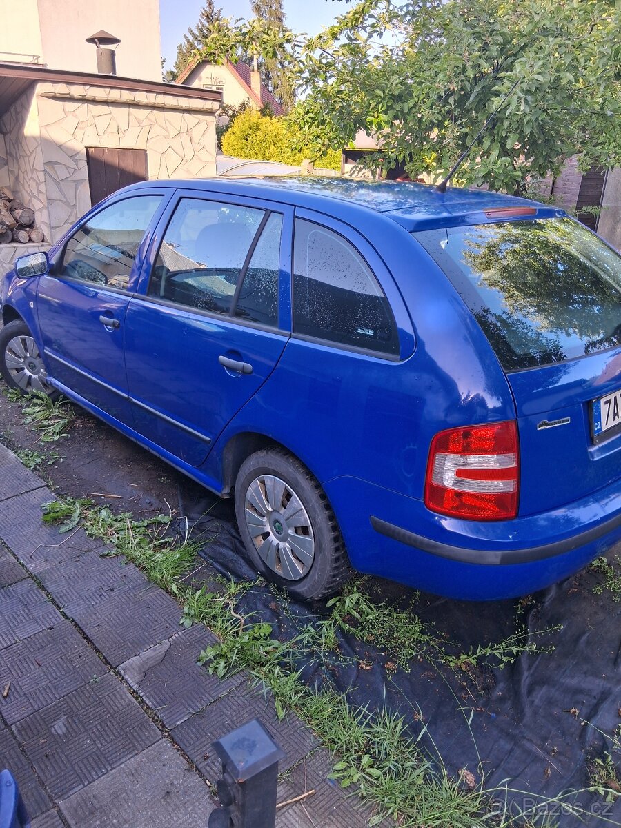 Škoda Fabia 1.2 47kw Benzín - 2