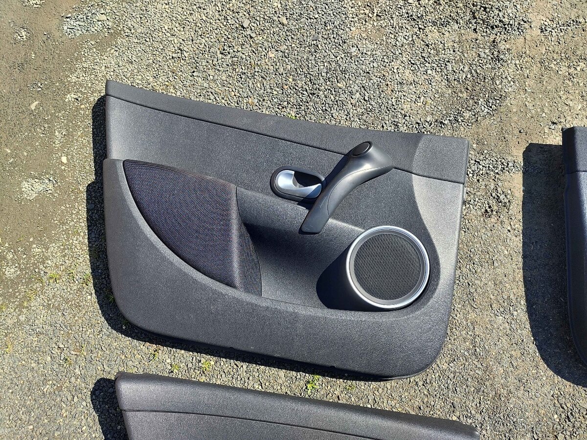 Tapeci Clio III - HB - 2