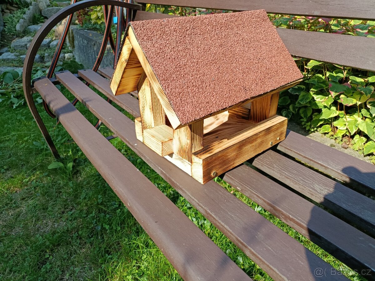 Krmítko pro ptáky - 2