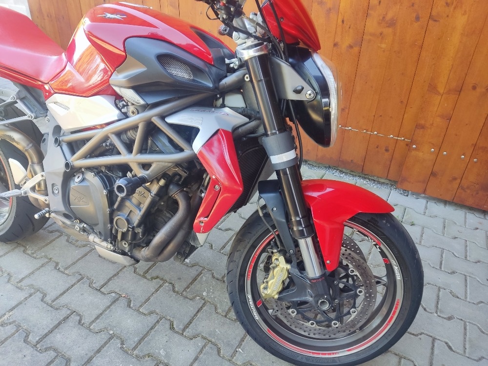 MV Agusta Brutale 990r - 2