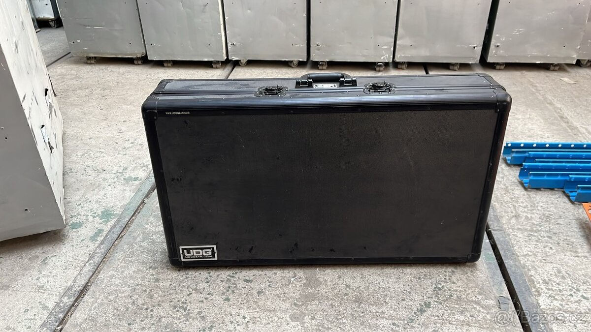 Pioneer DJ XDJ-XZ + UDG flight case - 2