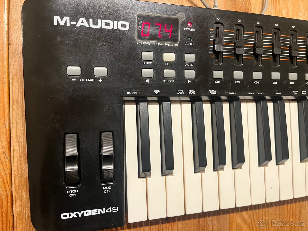 M-AUDIO Oxygen49 MIDI USB keyboard - 2