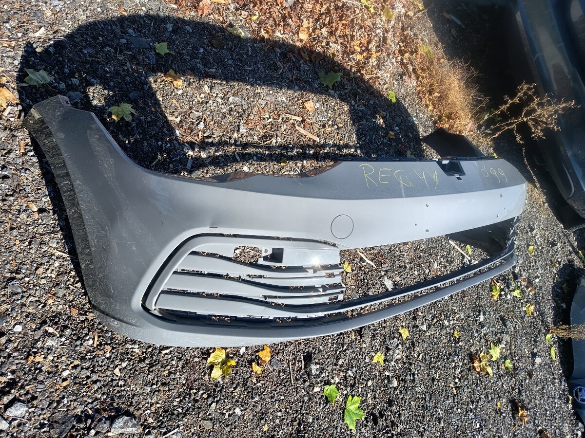 Golf 8 - 2