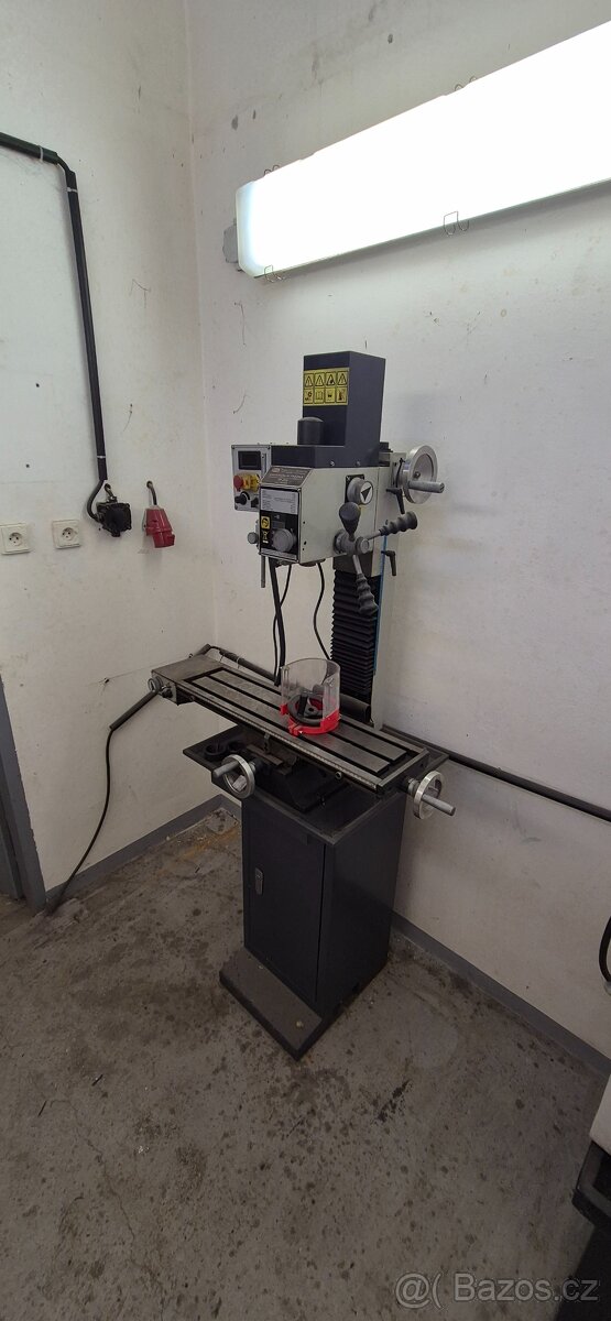 Univerzální frézka FP-25A - 2