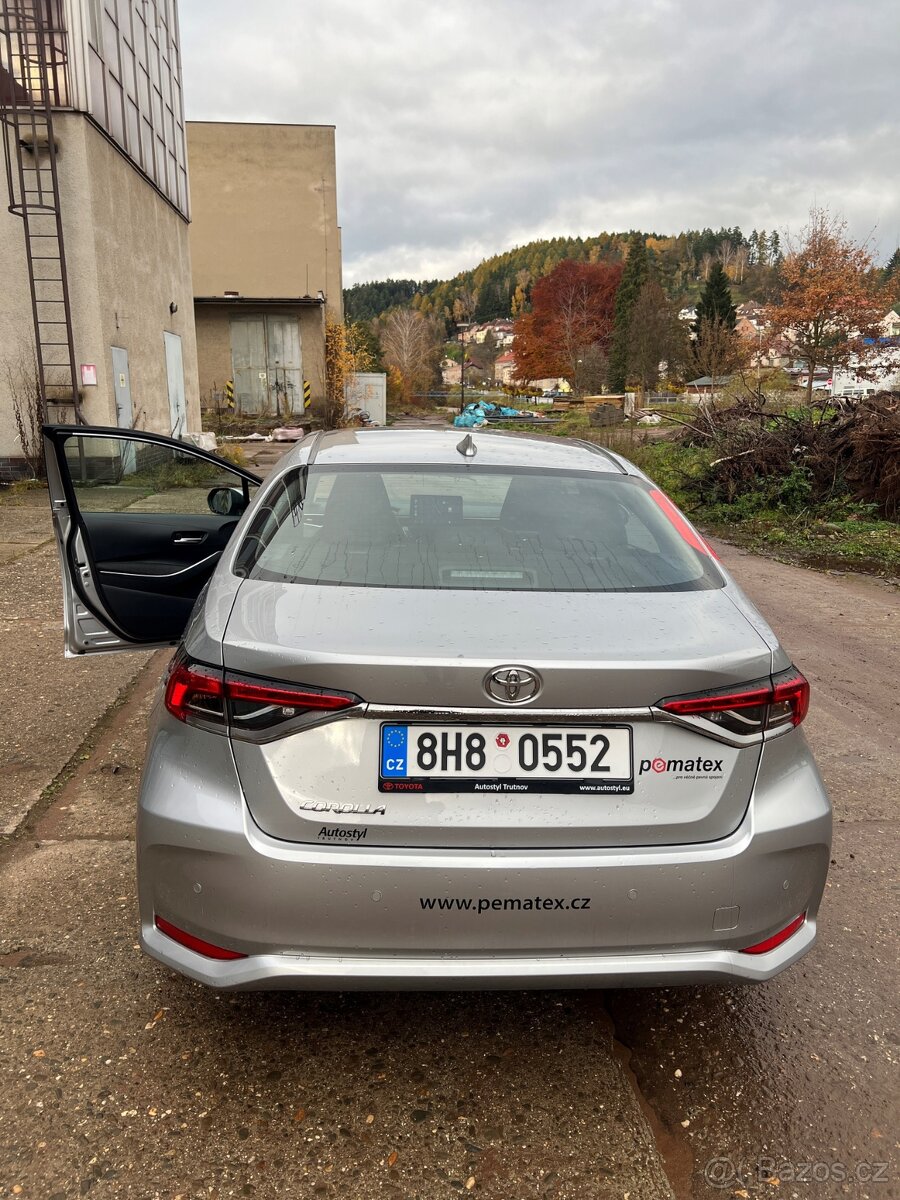 Toyota Corolla Sedan 1.5 VVT-i, 92 kW, 2025, 1. majitel, DPH - 2
