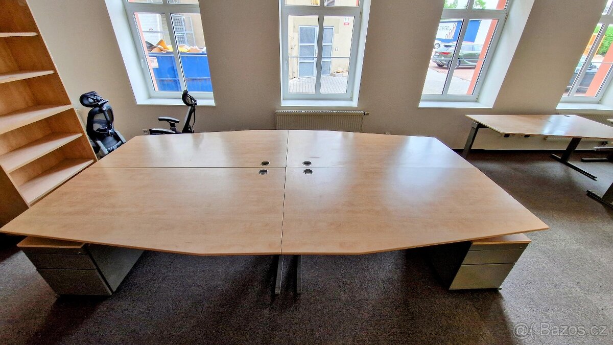 Kancelářský stůl TECHO - 2