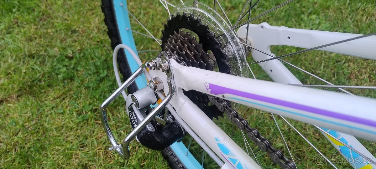 Holčičí horské kolo Giant rám vel. 24 - 2