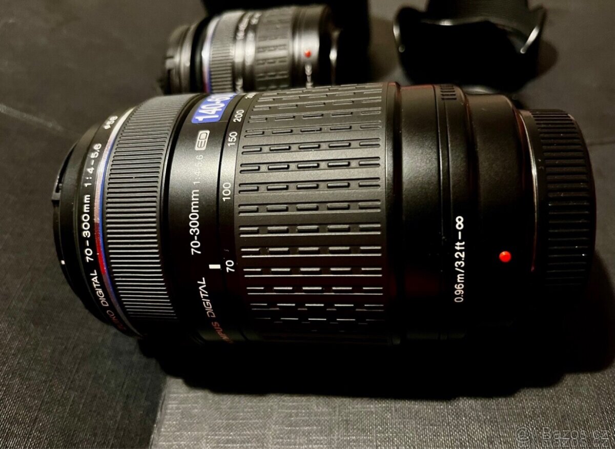 Olympus Zuiko 70-300mm a 14-42mm - 2