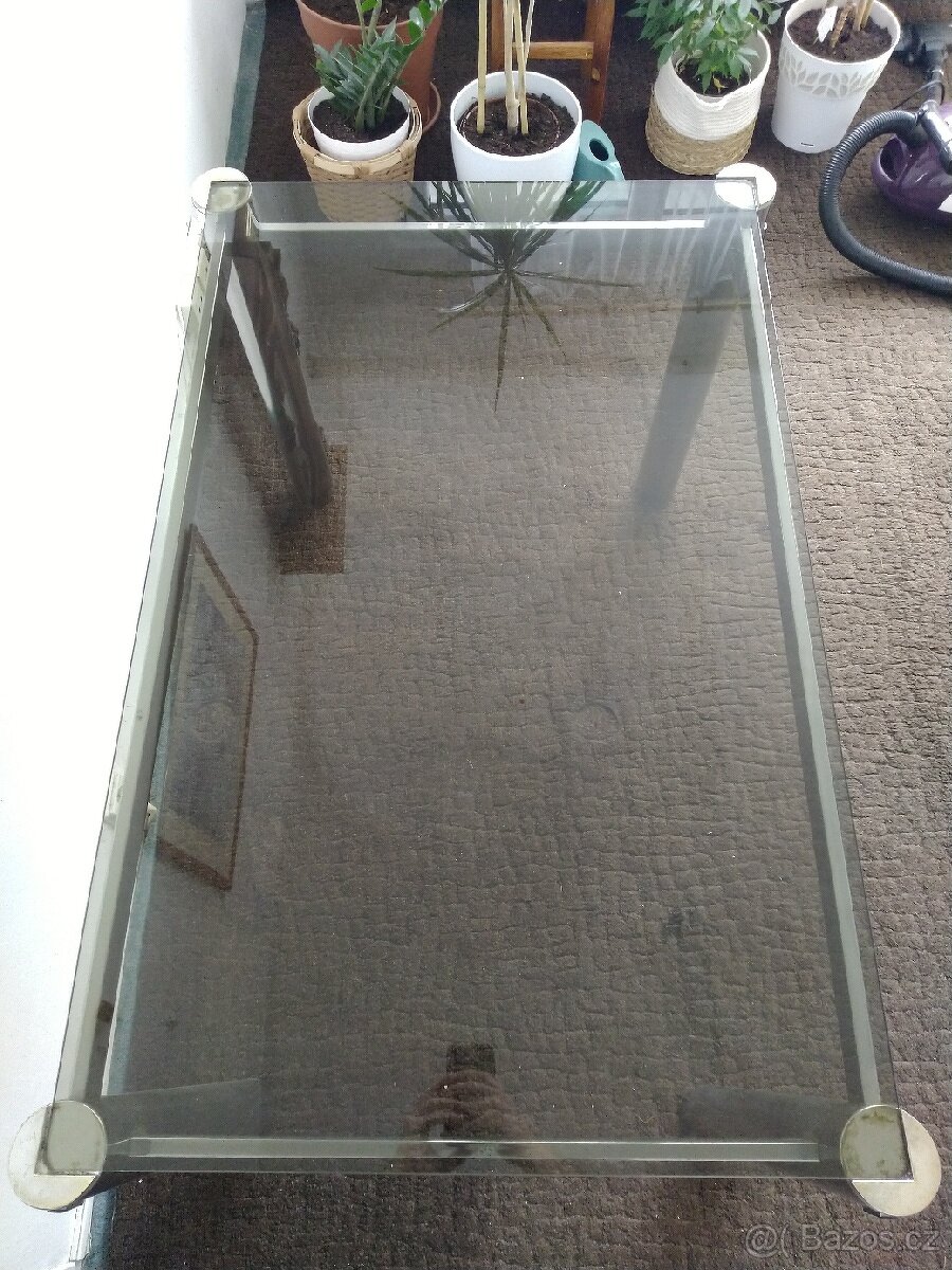 Skleněný stůl - 2