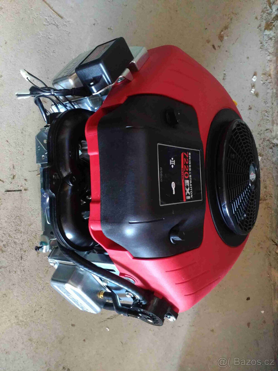 Dvouválcový motor Briggs Stratton Intek 7220 22 HP - 2