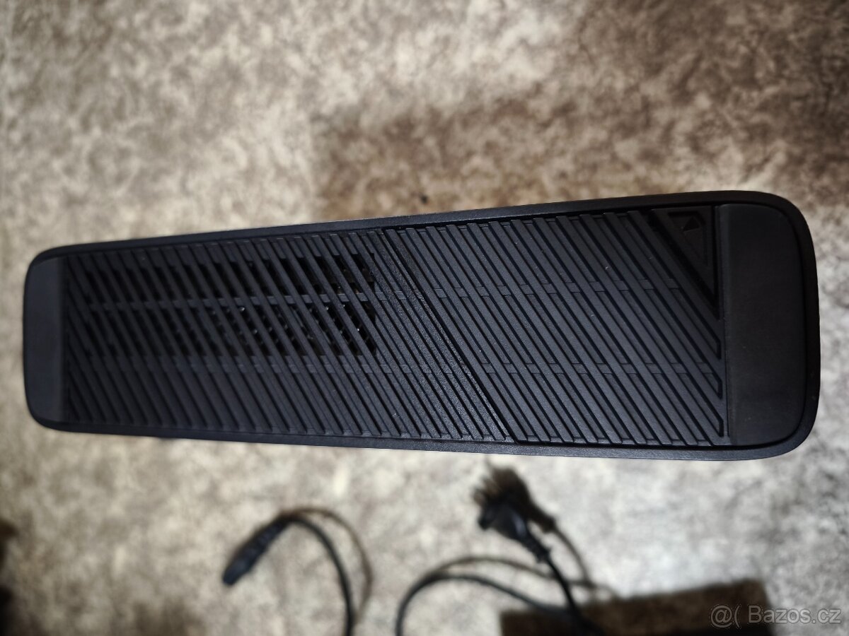 Xbox 360 Stingray plus ovladač a kabeláž - 2