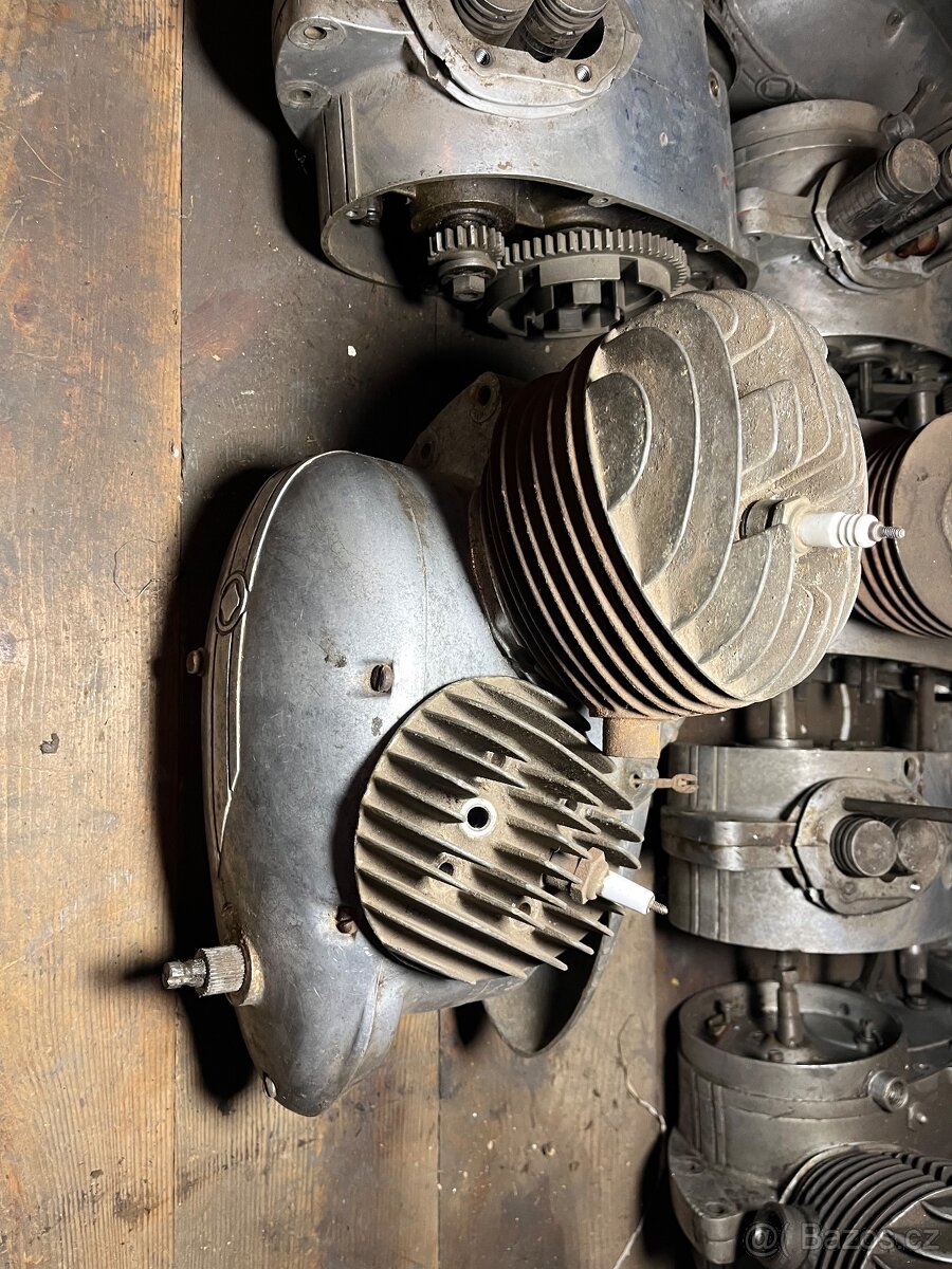 Manet 90 dvoupíst motory - 2