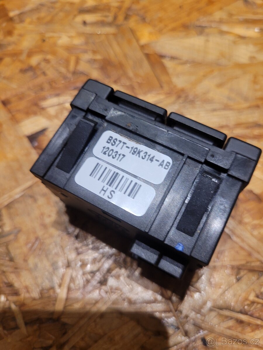 Spínač výhřevu sedadel Ford Mondeo MK4 - 2