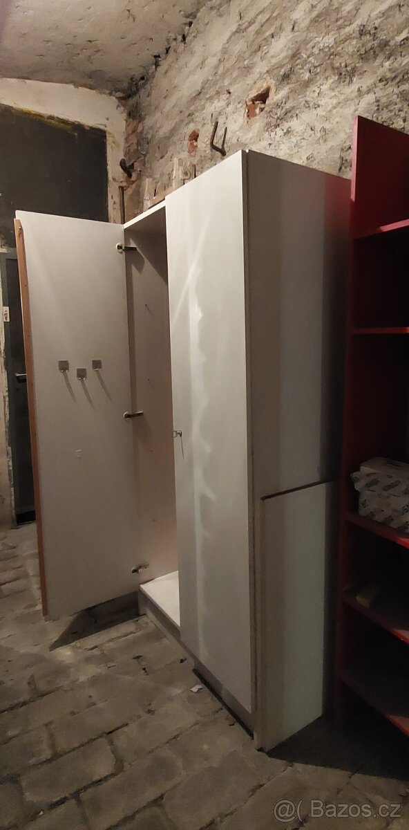 Šatní skříň bílá - 2