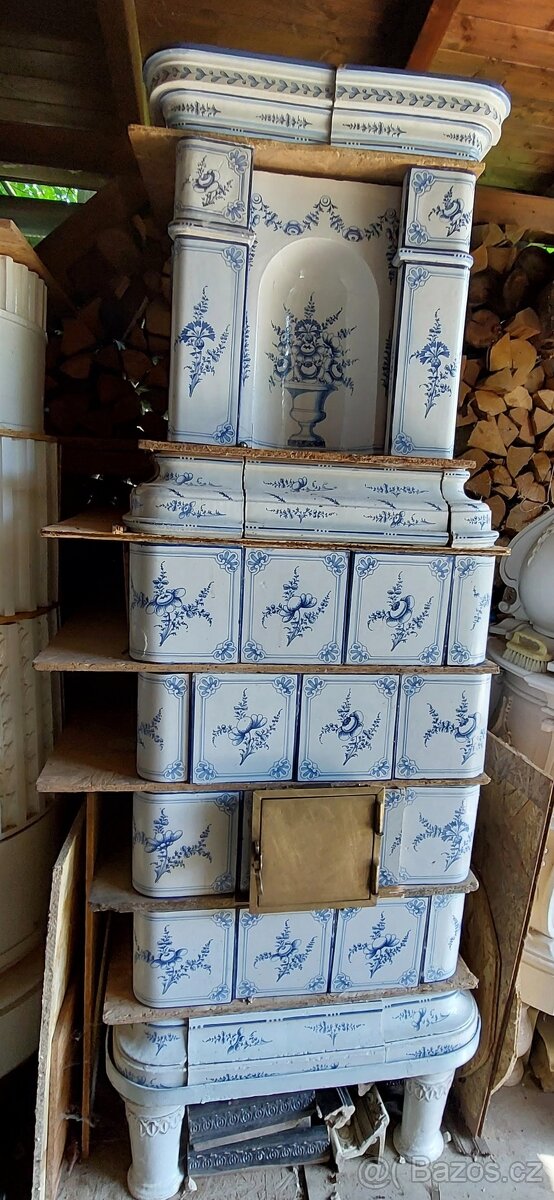 Kachlová kamna starozitná - 2