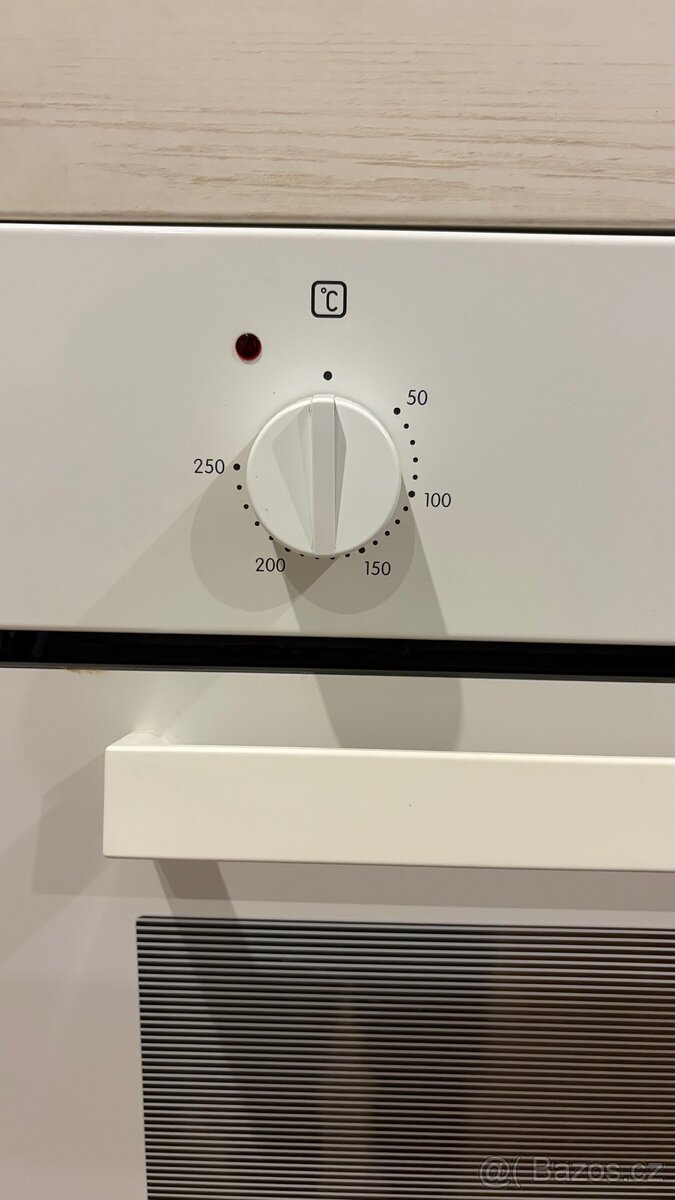 Vestavná trouba Ikea - 2