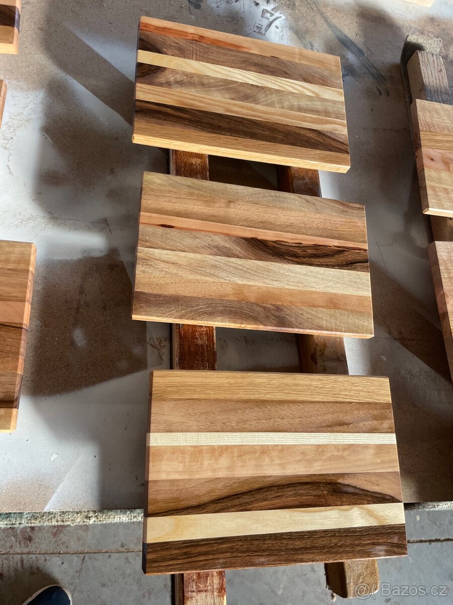 dřevěné krájecí servírovací prkénka - 2