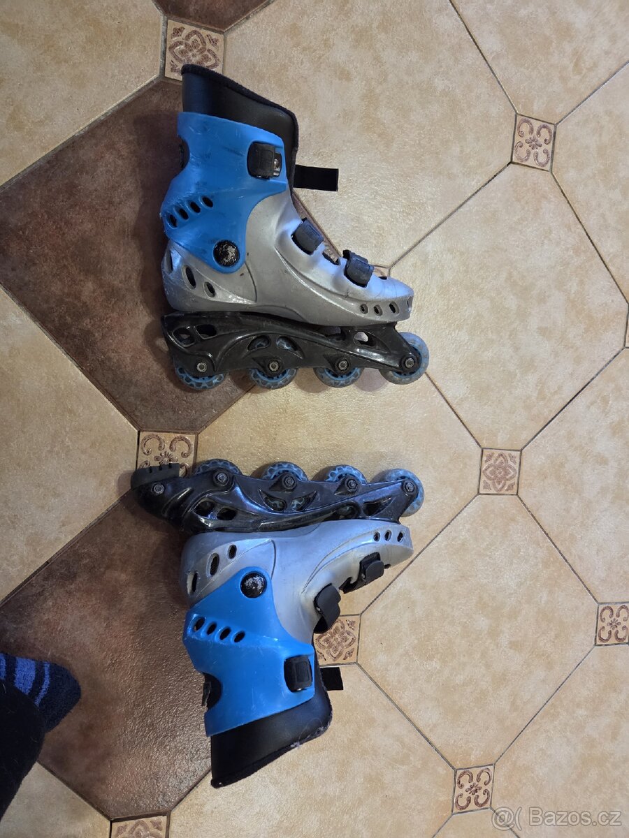 Dětské brusle, velikost 35. - 2