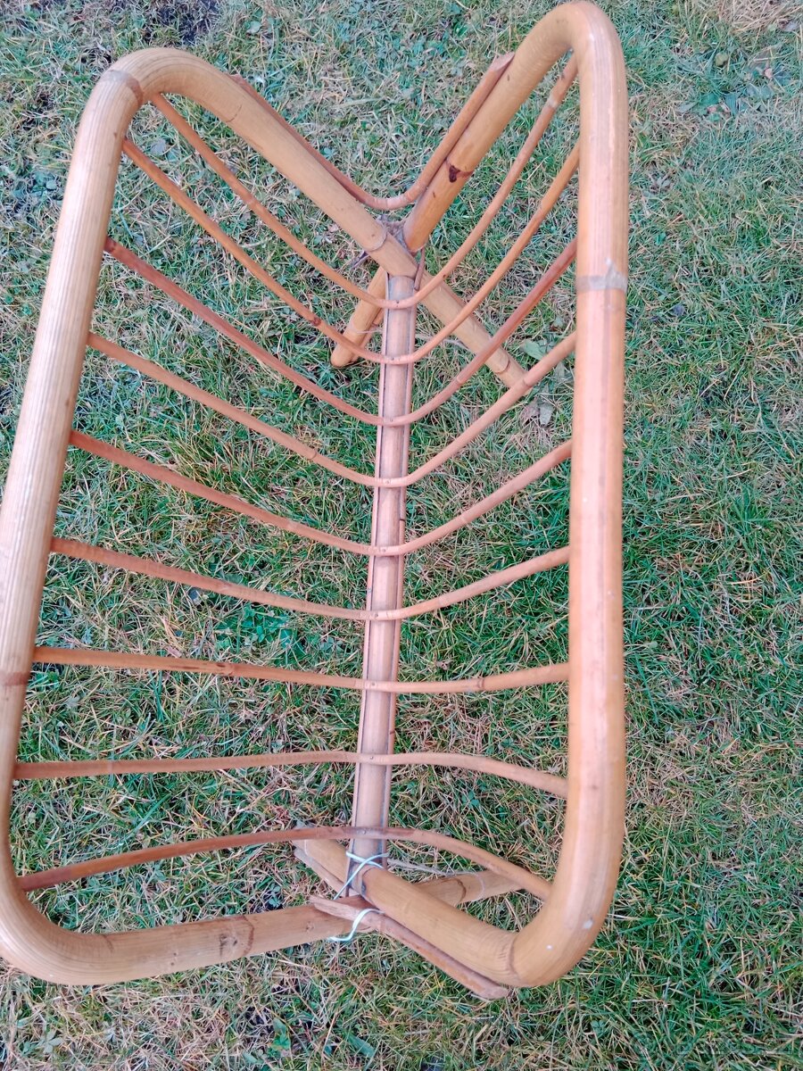 Stojan na noviny - 2