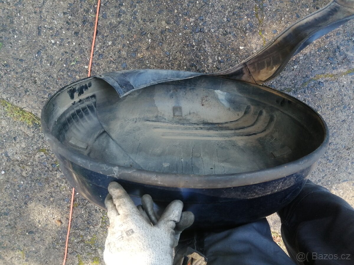 Kryt rezervy honda Cr-v - 2