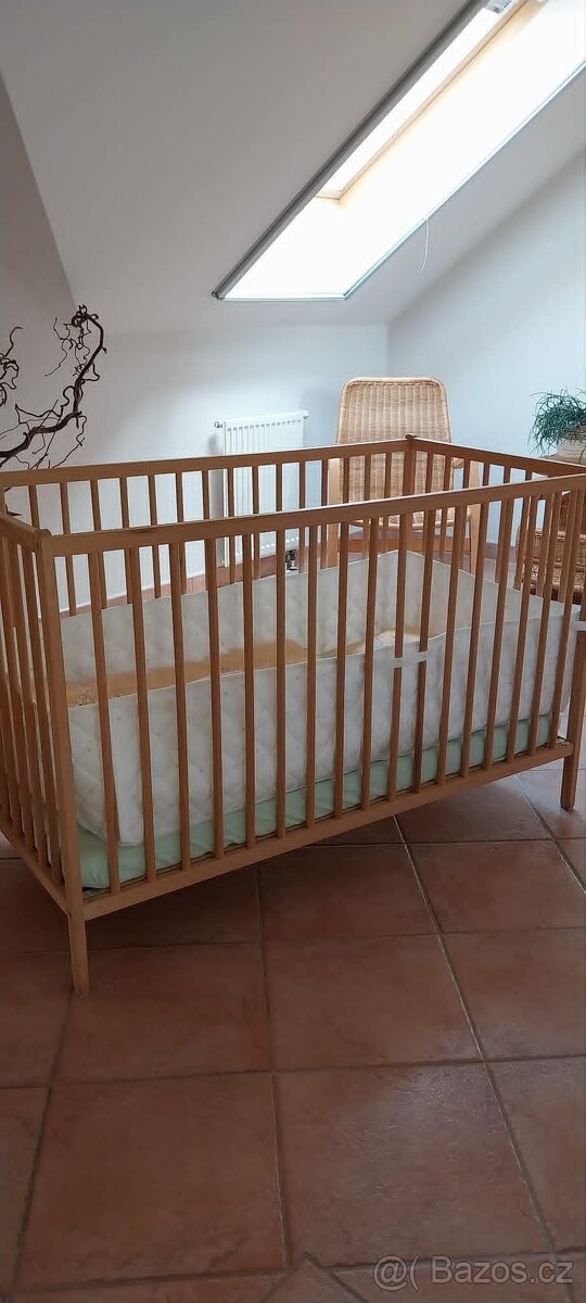 Dětská postýlka vč. doplňků - 2