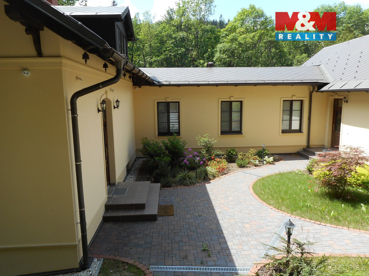 Prodej rodinného domu, 630 m², Mariánské Lázně, ul. Chopinov - Widok 2