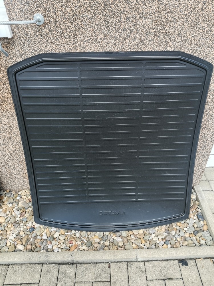 oboustranná vana do kufru octavia liftback 4. - 2