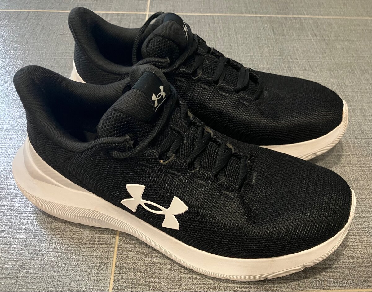 Boty zn. Under Armour, vel. 41 - 2