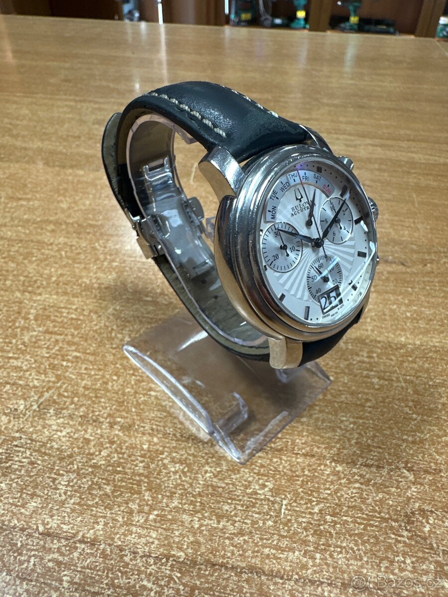 Hodinky Bulova Accutron 63C108 - 2