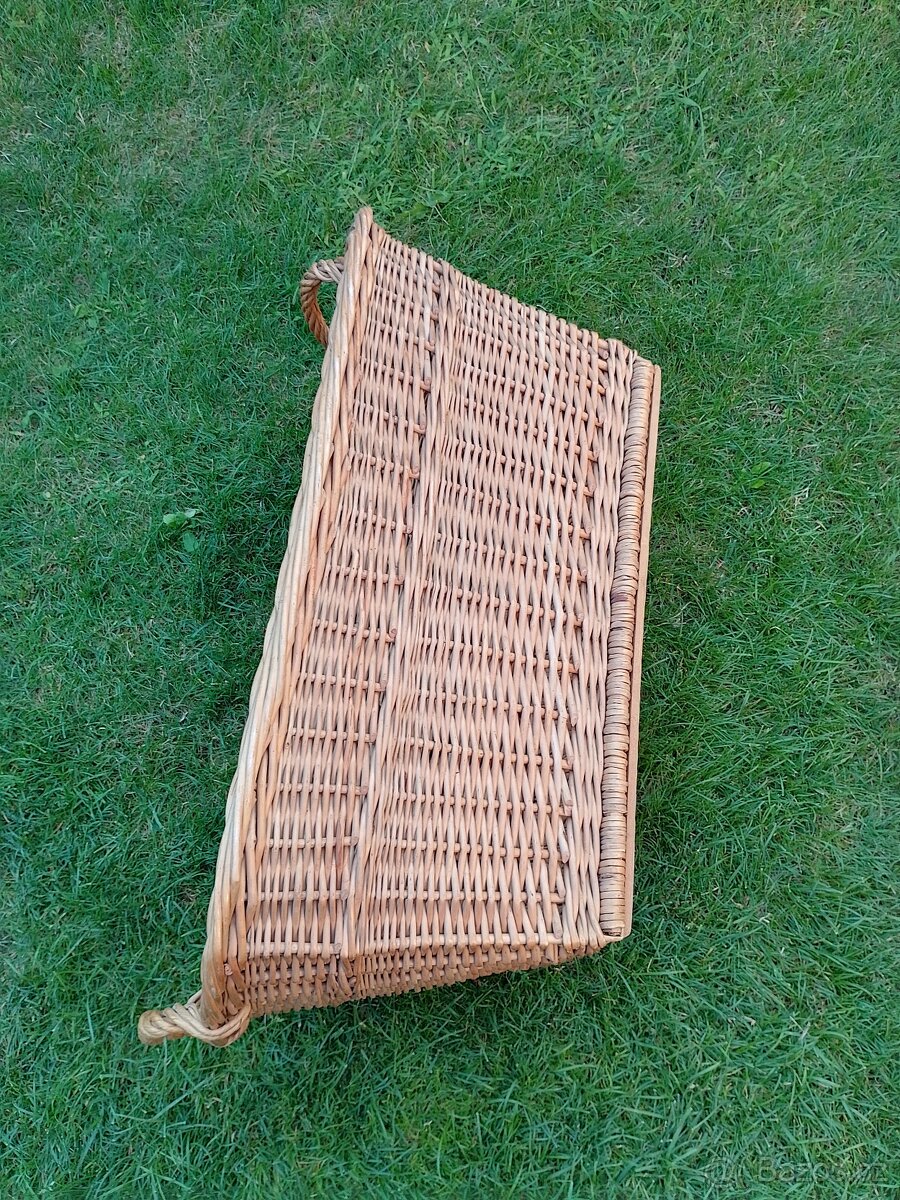 Proutěný koš - 2