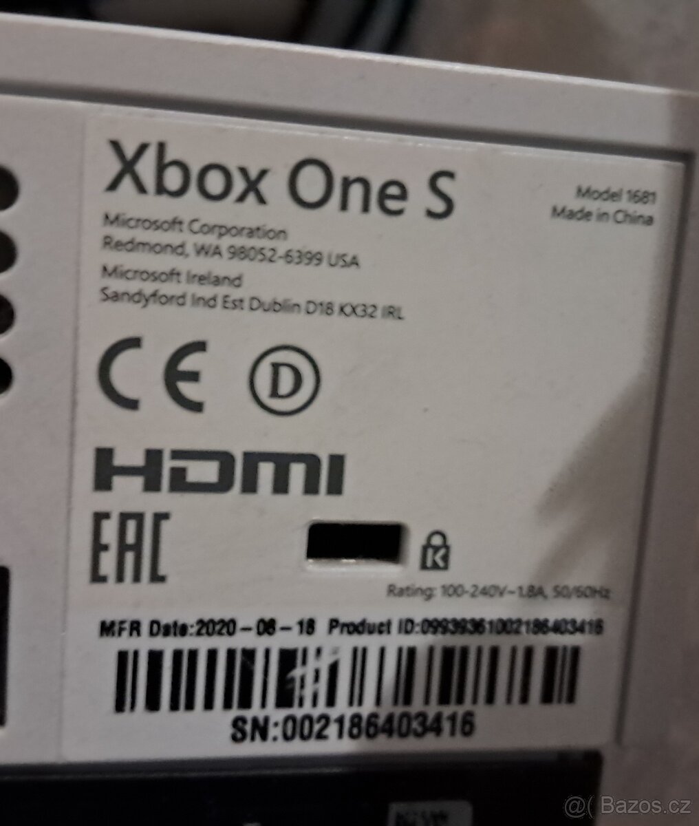 Microsoft Xbox One S + hra - 2