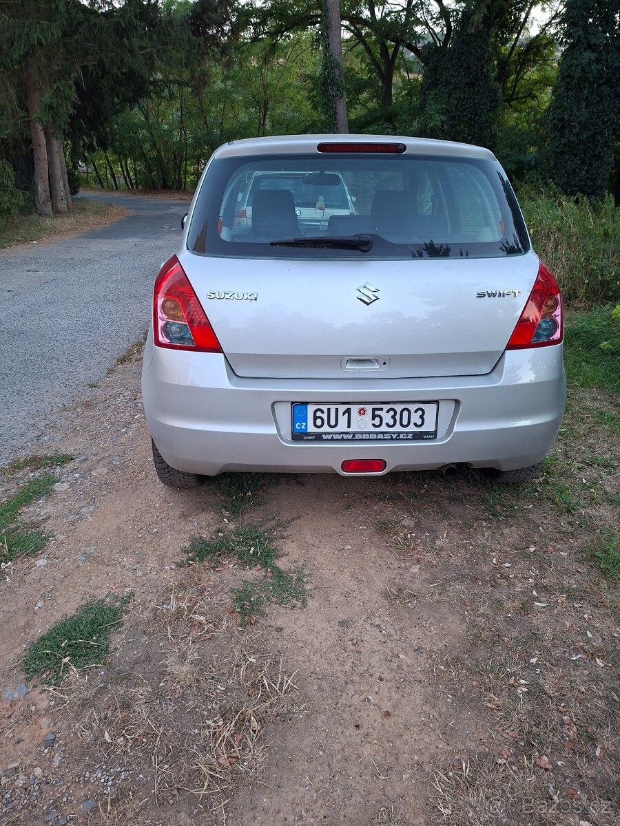 Suzuki swift - 2