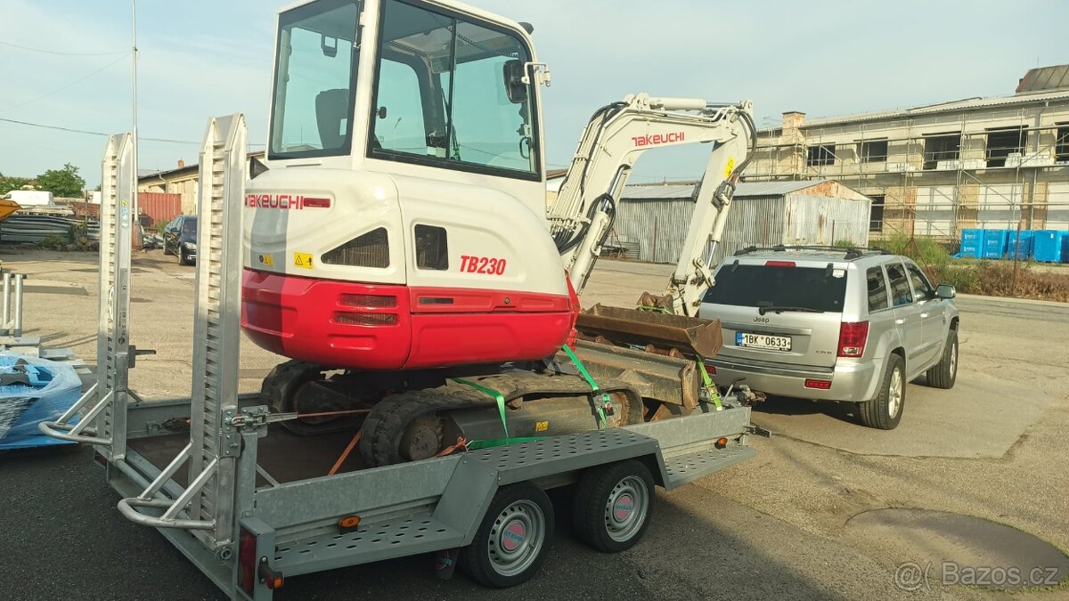 Takeuchi TB230 - Powertilt - 2
