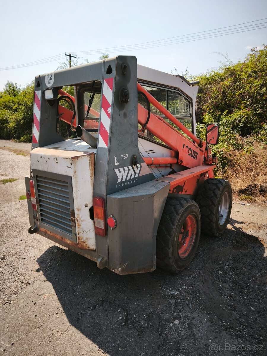 Locust 752 + TP na přihlášení dovozové - 2