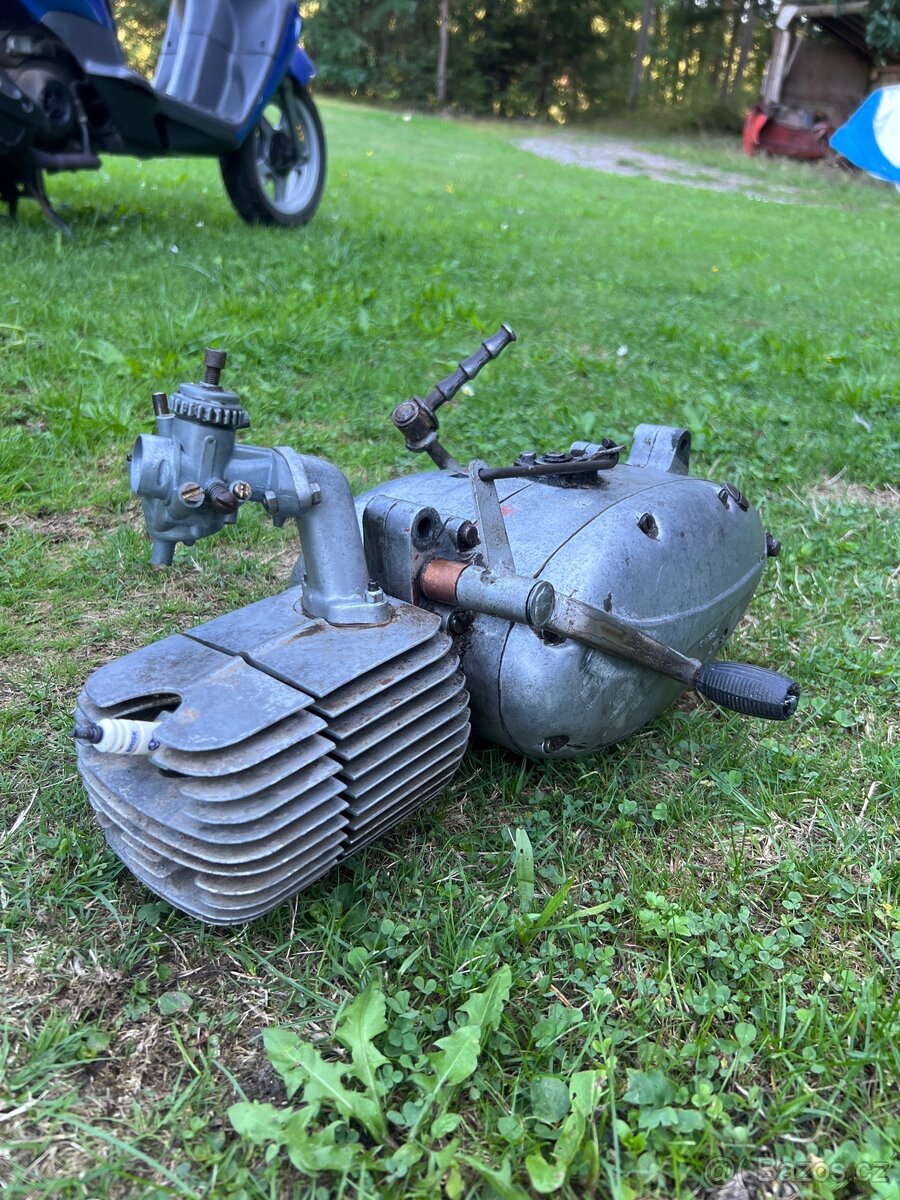 Motor Jawa pionýr - 2