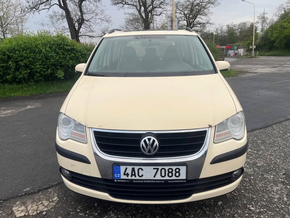VW Touran 2.0i cng vw r.v. 2008 STK do 2027 - 2