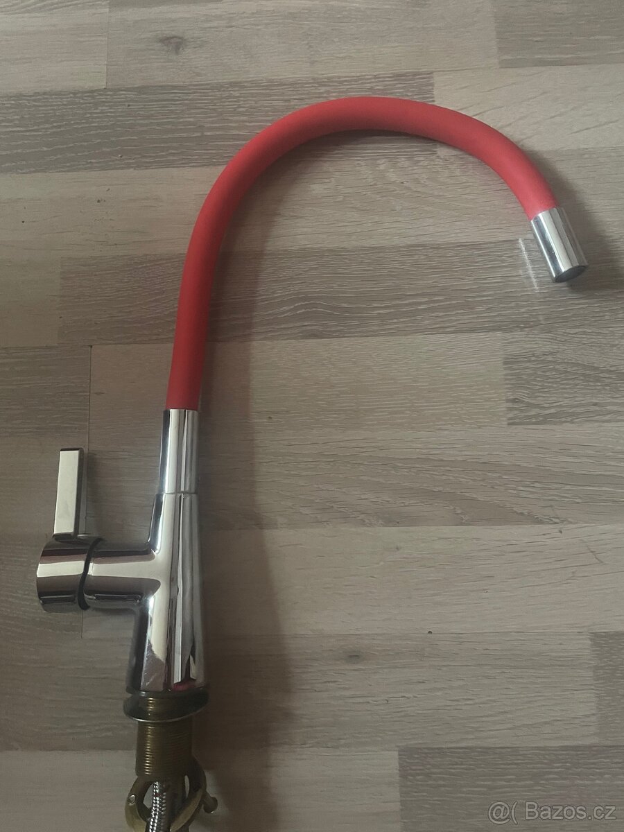 Kuchyňská dřezová baterie - 2