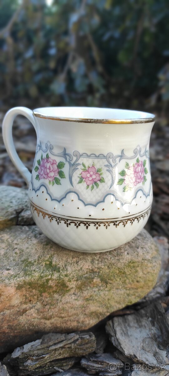 Retro porcelánový hrnek - 2