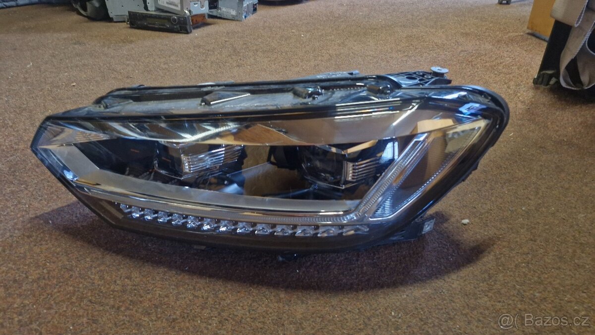 Leve predni svetlo vw touran III 5tb941081d - 2