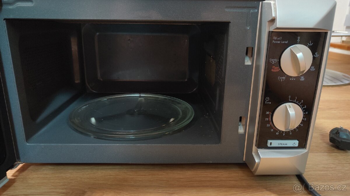 Mikrovlnka De'Longhi - 2