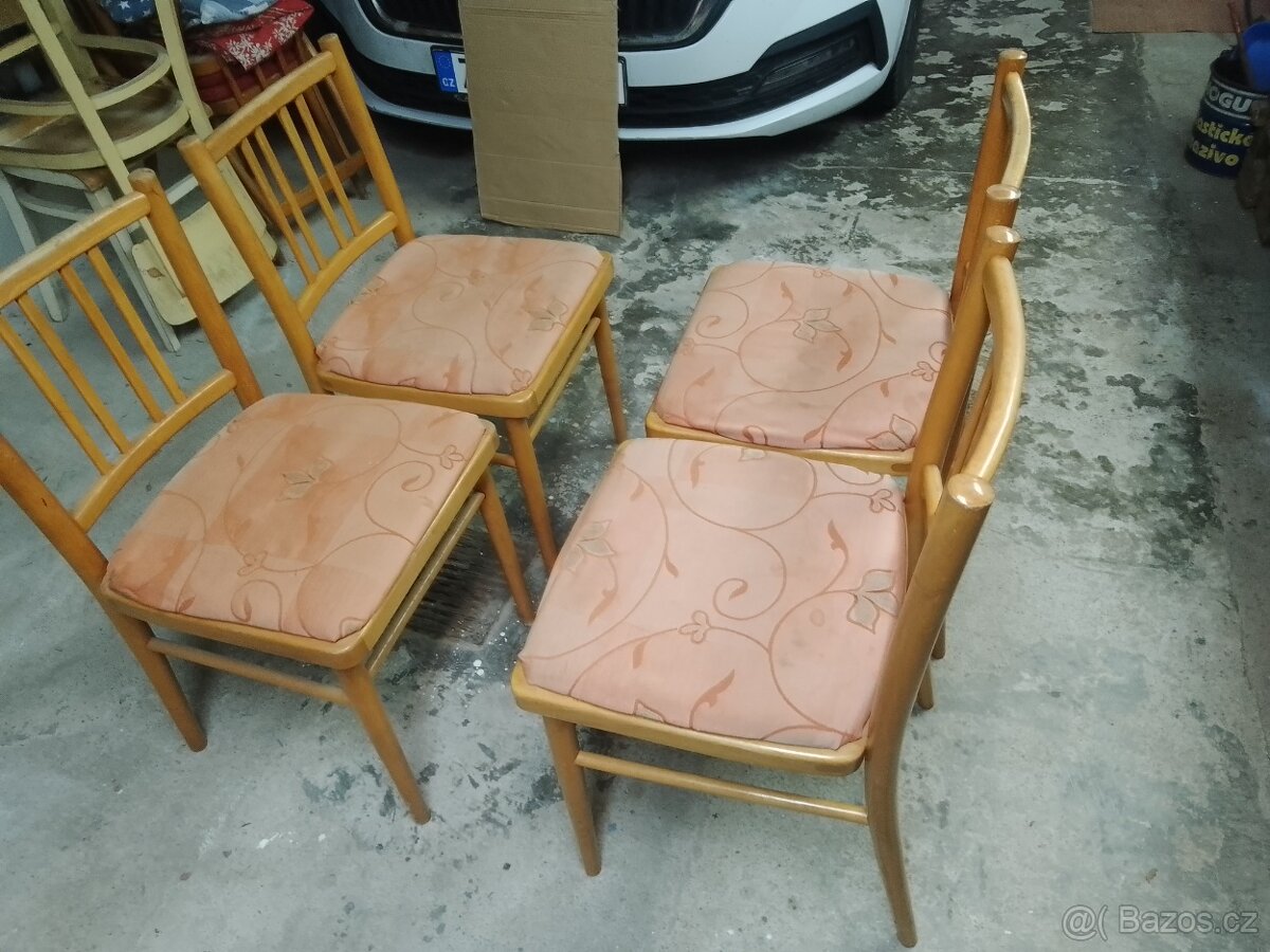 Jídelní čalouněné židle - 2