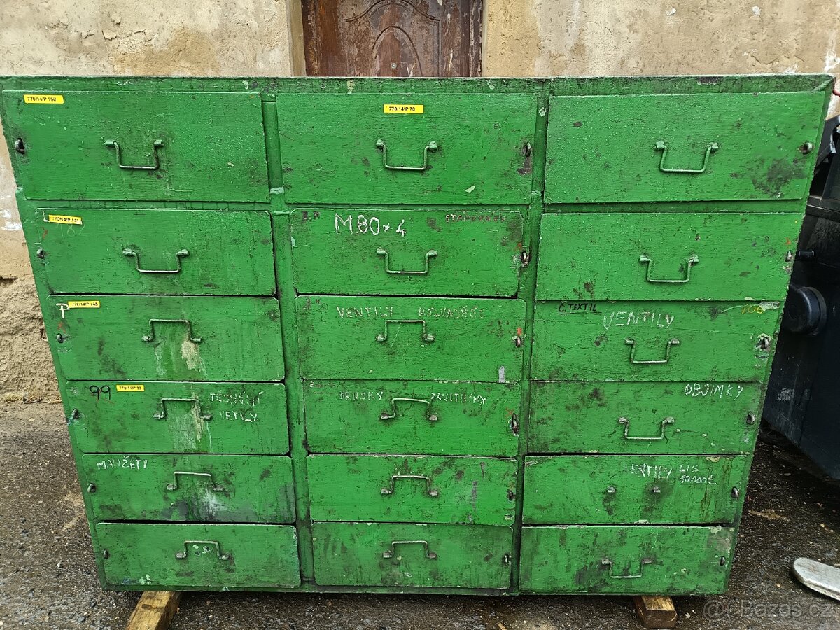 Dílenský železný šuplíkový regál - 2