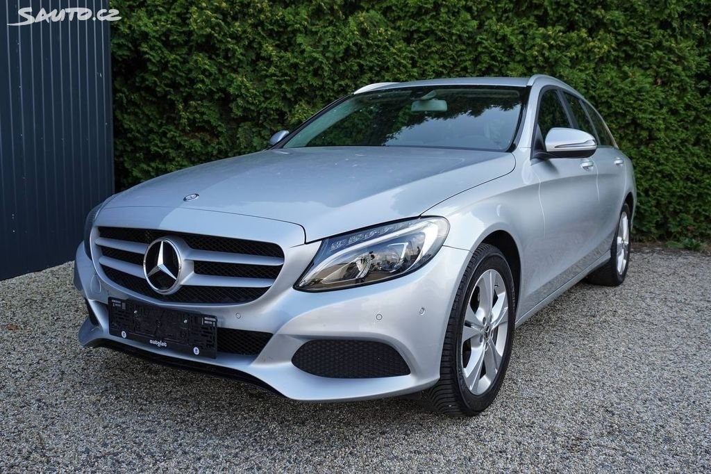 Mercedes-Benz Třídy C 220D AUTO PREMIUM LED - 2