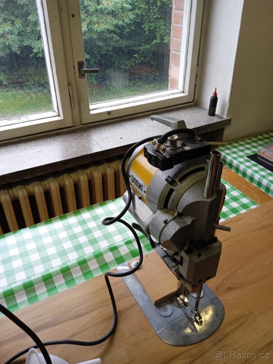 Vertikální řezačka (pila) - 2