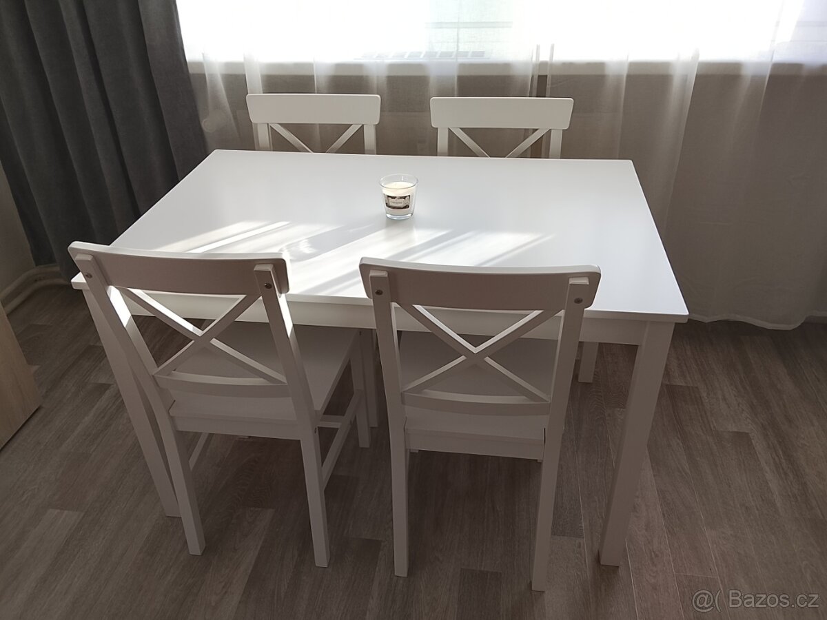 Jídelní stůl a židle - 2