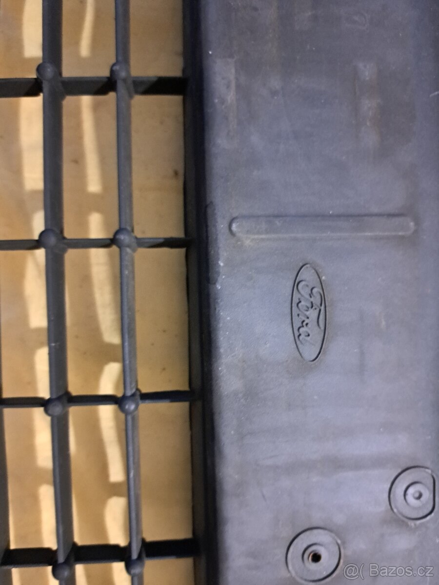 Maska na Ford Fiesta - 2