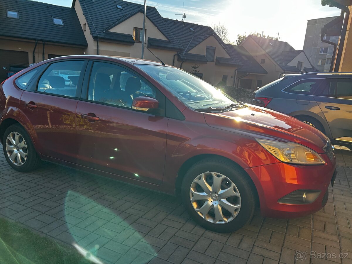 Ford Focus 1.6i - 2